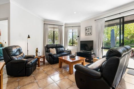 Photo of property in 65 Ernest George Drive, Karaka, Papakura, 2580