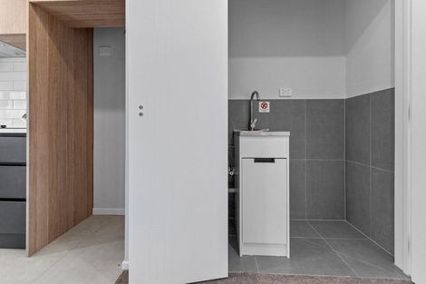 Photo of property in 9/267 Great North Road, Henderson, Auckland, 0612