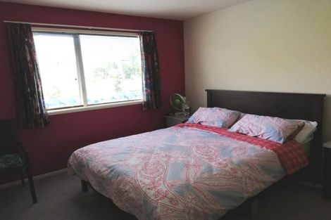 Photo of property in 1 Katrina Place, Massey, Auckland, 0614