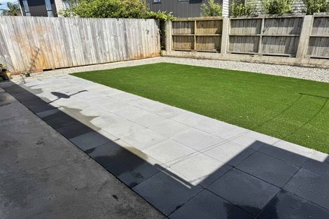 Photo of property in 2/14 Swan Crescent, Pakuranga, Auckland, 2010