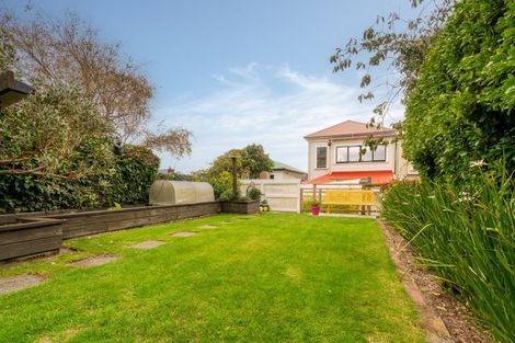 Photo of property in 54 Majoribanks Street, Mount Victoria, Wellington, 6011