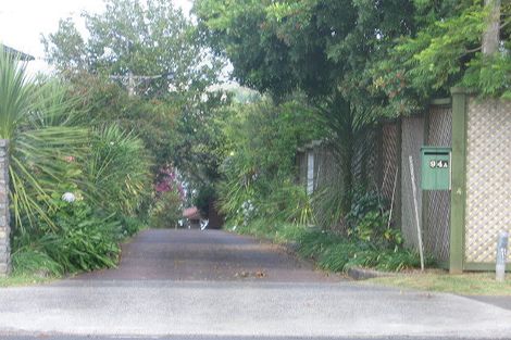 Photo of property in 2/94 Shakespeare Road, Milford, Auckland, 0620