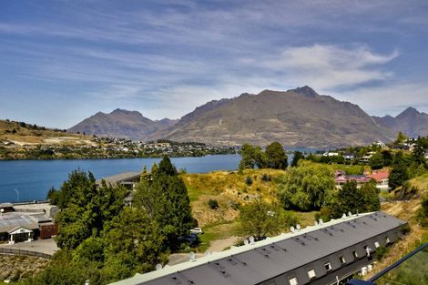 Photo of property in 8 Goldrush Way, Queenstown, 9300