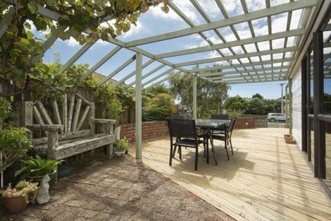 Photo of property in 76 Simpson Road, Papamoa Beach, Papamoa, 3118