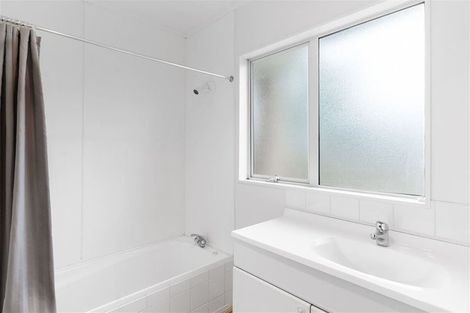 Photo of property in 51 Barbados Drive, Unsworth Heights, Auckland, 0632