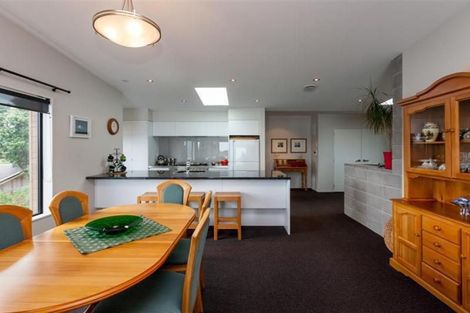 Photo of property in 1152b South Road, Oakura, 4314