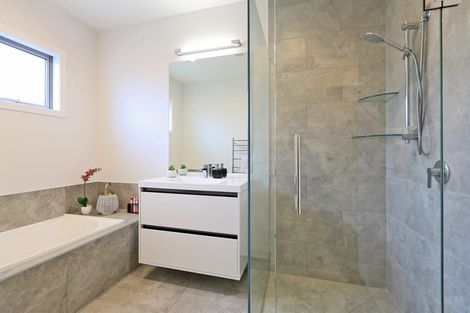 Photo of property in 12 Mckay Close, Frimley, Hastings, 4120