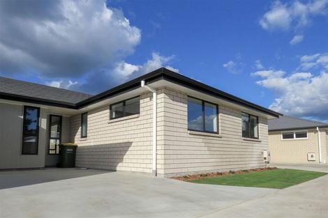 Photo of property in 35u2 Karaka Street, Nawton, Hamilton, 3200