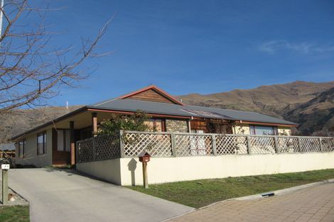 Photo of property in 11 Little Oak Common, Wanaka, 9305