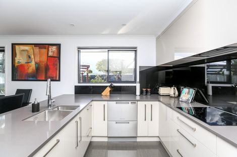 Photo of property in 206a Ngamotu Road, Spotswood, New Plymouth, 4310