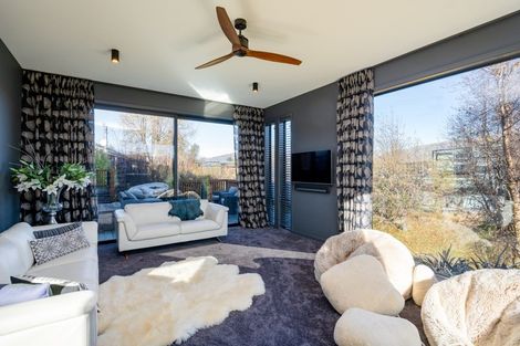 Photo of property in 9 Matipo Street, Wanaka, 9305