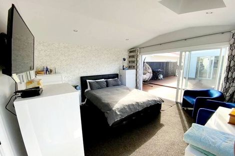 Photo of property in 10 Plunket Avenue, Petone, Lower Hutt, 5012