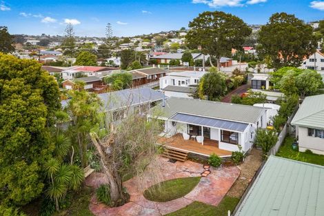 Photo of property in 112b Brightside Road, Stanmore Bay, Whangaparaoa, 0932