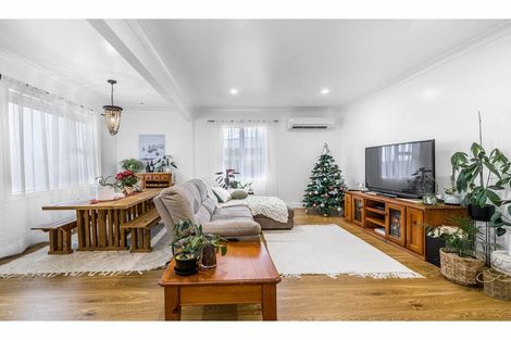 Photo of property in 28 Ocean Beach Road, Bluff, 9814