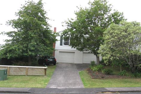 Photo of property in 27 Blakeborough Drive, Forrest Hill, Auckland, 0620