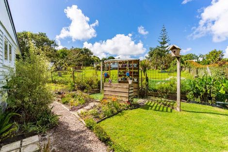 Photo of property in 214 Hurndall Street West, Maungaturoto, 0520