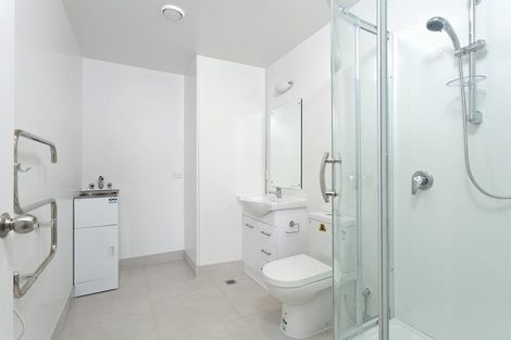 Photo of property in 11/26 Railway Street West, Papakura, 2110