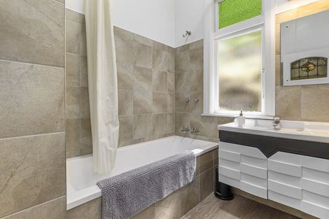 Photo of property in 331 Ravensbourne Road, Maia, Dunedin, 9022