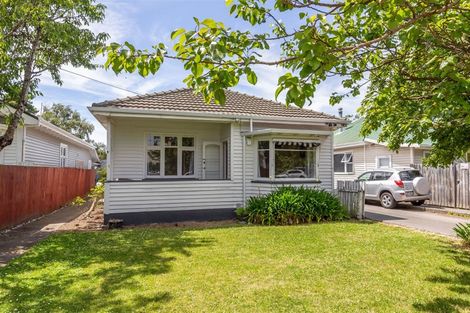 Photo of property in 44 Hills Road, Edgeware, Christchurch, 8013