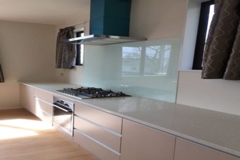 Photo of property in 5a Murray Road, Te Atatu Peninsula, Auckland, 0610