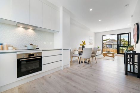 Photo of property in 11 Kayle Glen, West Harbour, Auckland, 0618