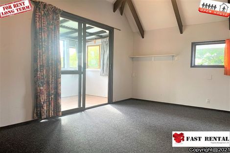 Photo of property in 1/2 Halberg Street, Glenfield, Auckland, 0629