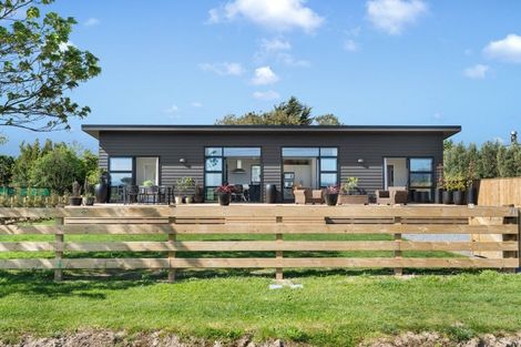 Photo of property in 27 Ferry Road, Martinborough, 5711