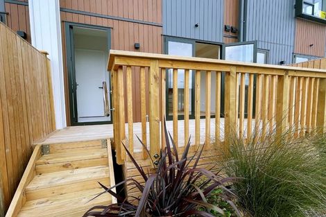 Photo of property in 3 Heketara Way, Massey, 0614