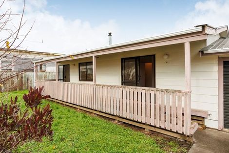 Photo of property in 38a Avenue Road, Foxton, 4814