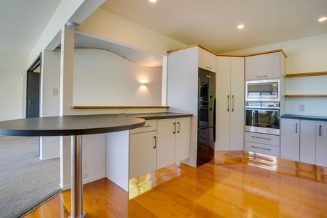 Photo of property in 40 Marine Parade, Macandrew Bay, Dunedin, 9014
