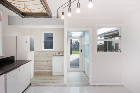Photo of property in 11 Kettle Avenue, Awapuni, Palmerston North, 4412