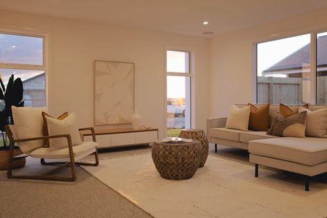 Photo of property in 60 Atlantic Drive, Fitzherbert, Palmerston North, 4410