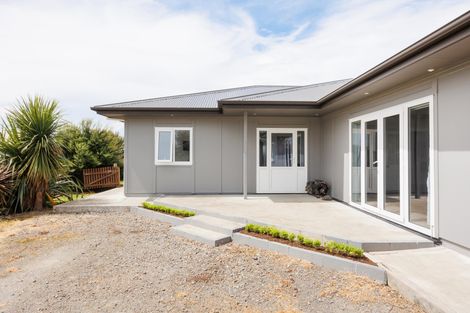Photo of property in 52 Highland View Drive, Tokomaru, Palmerston North, 4474