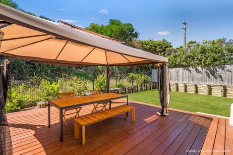 Photo of property in 6 Kahu Close, Orewa, 0931