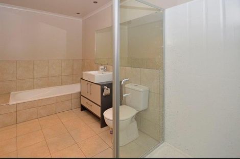 Photo of property in 71 The Track, Takanini, 2112