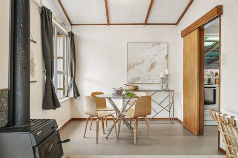 Photo of property in 5 Papa Place, Birkdale, Auckland, 0626