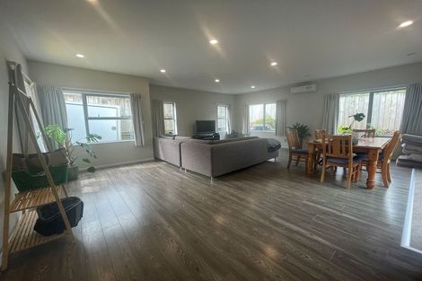 Photo of property in 38a Archers Road, Glenfield, Auckland, 0629