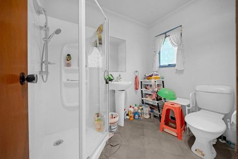 Photo of property in 14 Elsted Place, Goodwood Heights, Auckland, 2105