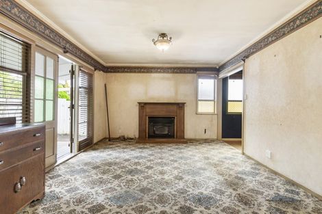 Photo of property in 9 Kamaka Road, Mangere Bridge, Auckland, 2022
