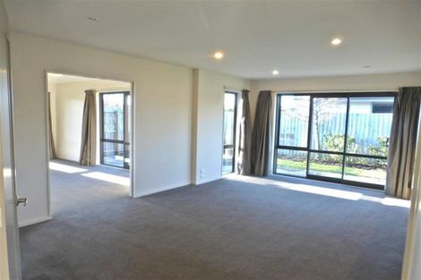 Photo of property in 12 Gosling Crescent, Halswell, Christchurch, 8025