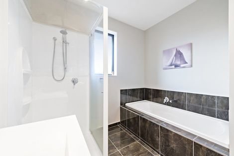 Photo of property in 16 Lloyds Close, Rolleston, 7614