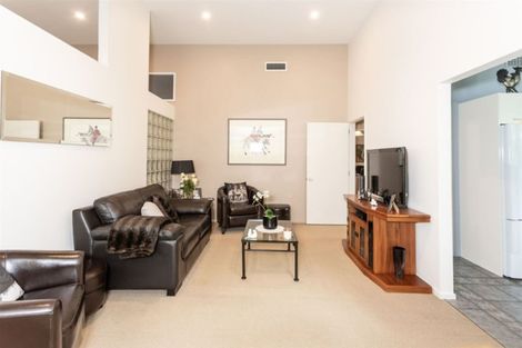 Photo of property in 11 Cricklewood Place, Avonhead, Christchurch, 8042