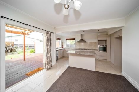 Photo of property in 336 South Road, Hawera, 4610