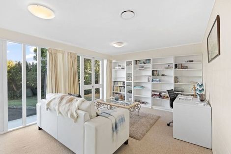 Photo of property in 17 Lydia Avenue, Northcote, Auckland, 0627
