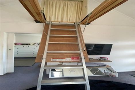Photo of property in 2/9 Montgomery Street, Stokes Valley, Lower Hutt, 5019
