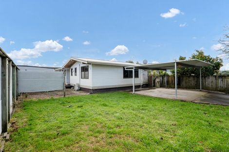 Photo of property in 305 Shakespeare Street, Leamington, Cambridge, 3432