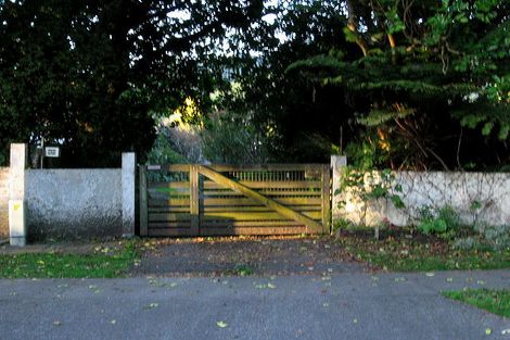 Photo of property in 26 Karu Crescent, Waikanae, 5036