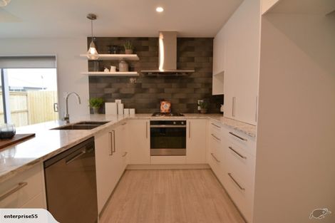 Photo of property in 10 Ardnave Lane, Broomfield, Christchurch, 8042