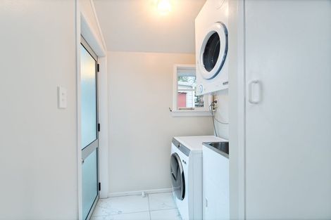 Photo of property in 99a/3 View Road, Sunnyvale, Auckland, 0612