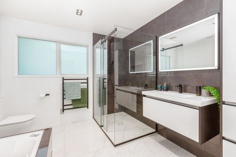 Photo of property in 26 Kilkelly Close, Tawa, Wellington, 5028